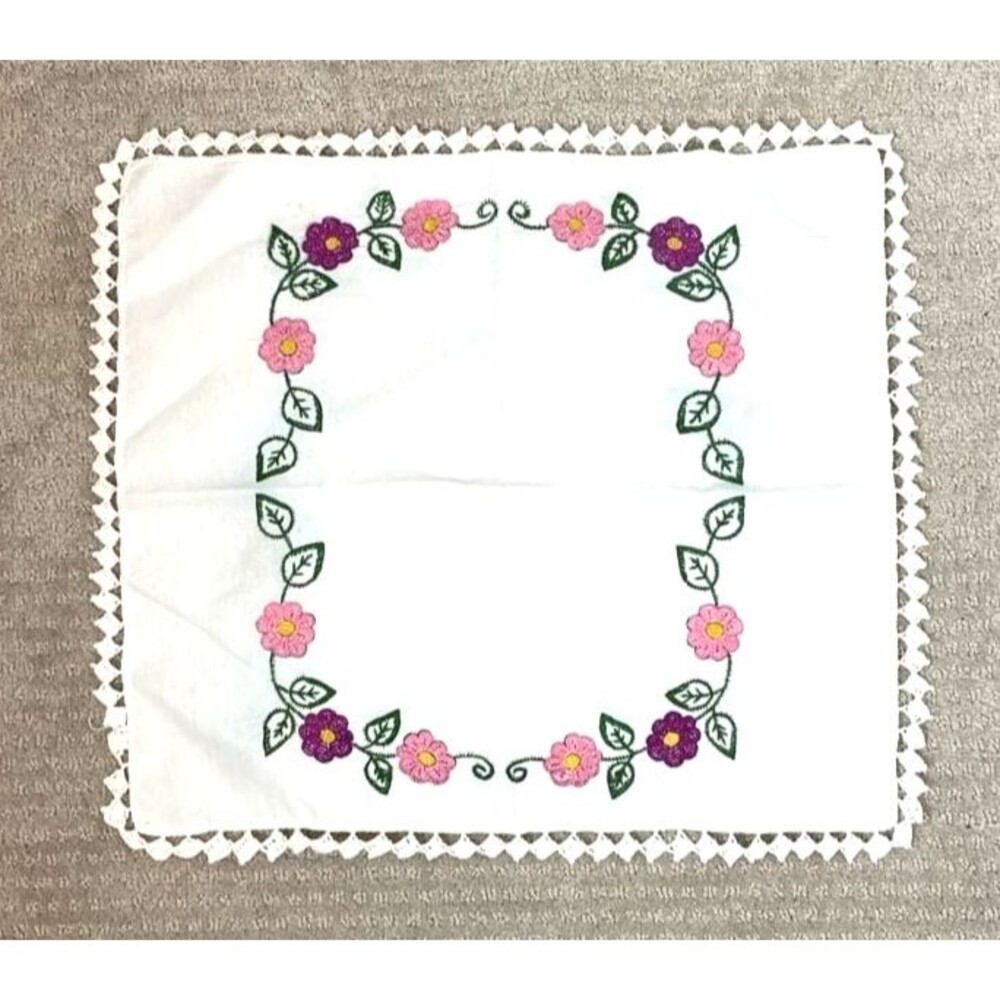 Vintage Embroidered Floral Table Topper Doily with Crochet Trim 16x18 Granny Cor